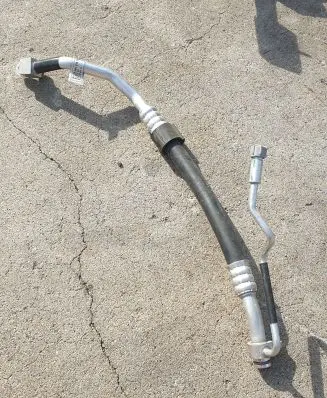 Audi A4 S4 B9 Air conditioning (A/C) pipe/hose 8W1816740