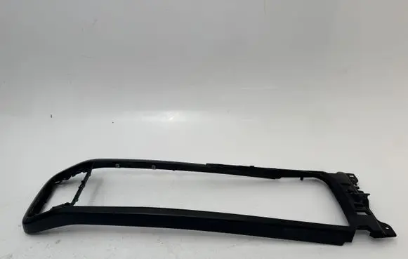 Volvo XC90 Gear shifter surround trim plastic 31497044