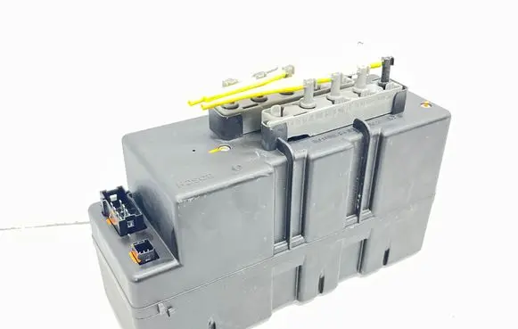 Mercedes-Benz CL C215 Central locking vacuum pump 2208000848
