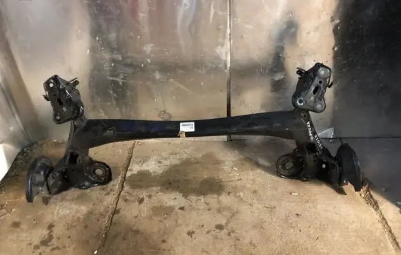 Opel Mokka B Rear axle beam P11622115306