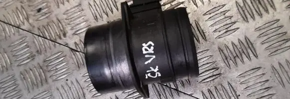 Skoda Octavia Mk2 (1Z) Mass air flow meter 0281002735