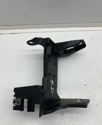 Renault Captur II Headlight/headlamp mounting bracket 622169020R