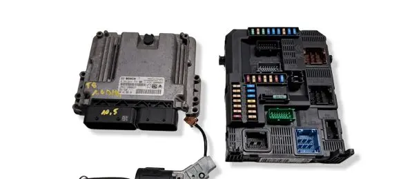 Peugeot 308 Engine ECU kit and lock set 9814182680