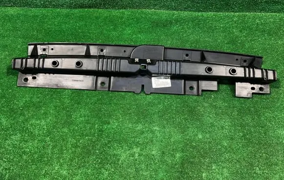 Jeep Renegade Radiator trim 735587828