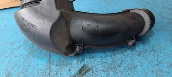 Volvo V60 Air intake hose/pipe