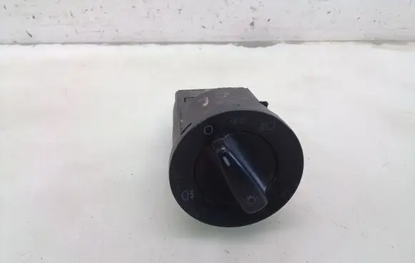Volkswagen PASSAT B5 Light switch 1C0941531