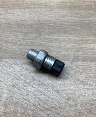 Audi A4 S4 B5 8D Air conditioning (A/C) pressure sensor 8D0959482B