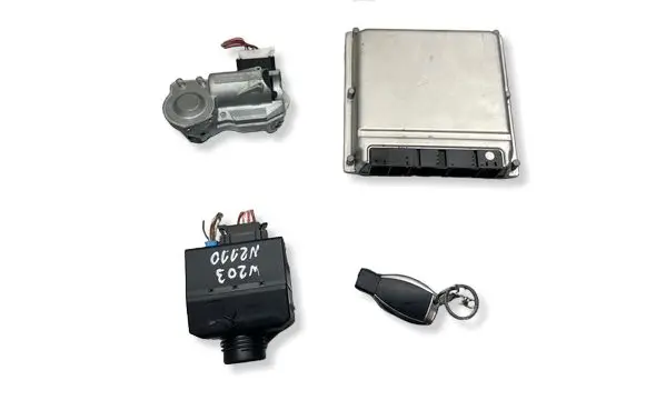 Mercedes-Benz C W203 Engine ECU kit and lock set A6111537779 0281011001 2095453108
