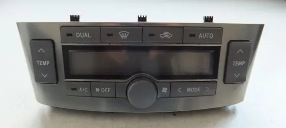 Toyota Avensis T250 Climate control unit 5590205060 6E311BD