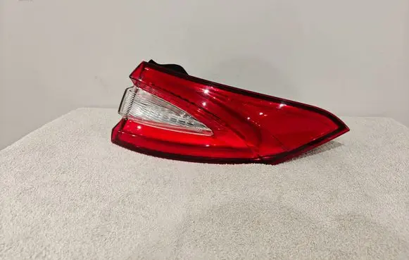 Maserati Levante Rear/tail lights