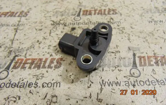 Mercedes-Benz A W169 Air pressure sensor A0051535028
