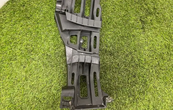 Mercedes-Benz S AMG W221 Rear bumper mounting bracket A2218850263