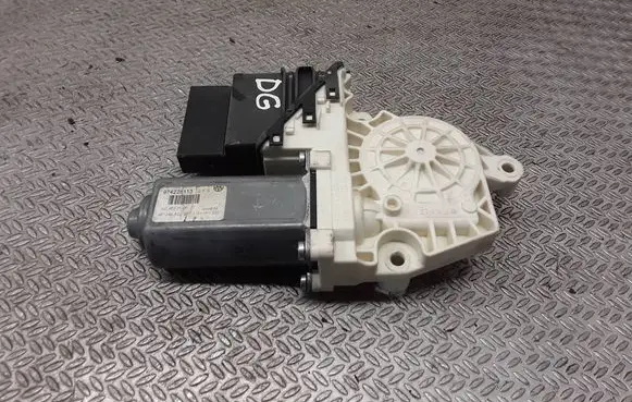 Volkswagen PASSAT B6 Rear door window regulator motor 1K0959704P 981244332