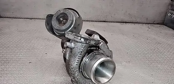 Opel Insignia A Turbo 55562591 100C02426P