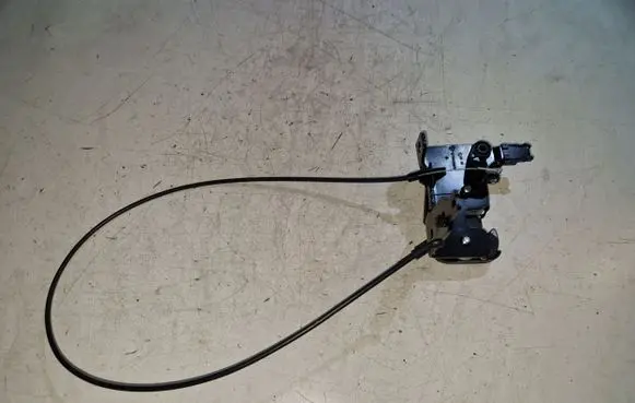Mercedes-Benz E W212 Seat back rest lock catch A2129200275