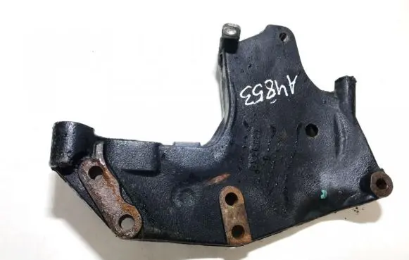 Nissan X-Trail T31 Engine mounting bracket
