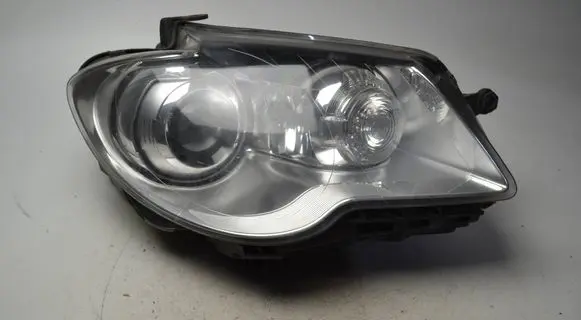 Volkswagen Touran I Headlight/headlamp 1T1941752A