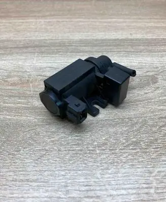 BMW 5 E60 E61 Turbo solenoid valve 7796634 70057903