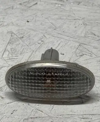 Mazda 6 Front fender indicator light P2829