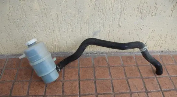 Mitsubishi Outlander Power steering fluid tank/reservoir 