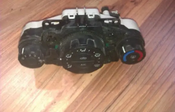 Ford Fiesta Climate control unit 8A6118549