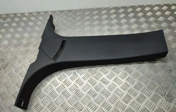(B) pillar trim (bottom)