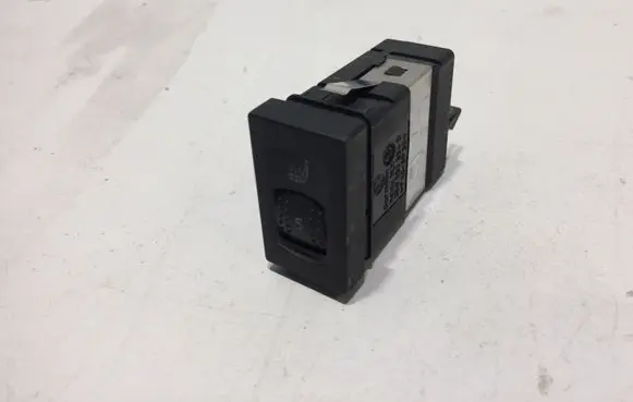 Volkswagen PASSAT B5.5 Seat heating switch 3B0963564D