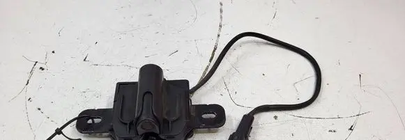 Volvo V60 Engine bonnet/hood lock/catch 31371016