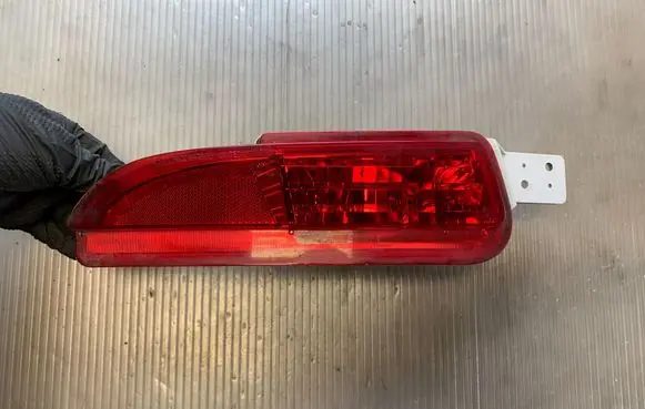 Honda CR-V Rear tail light reflector 23617602