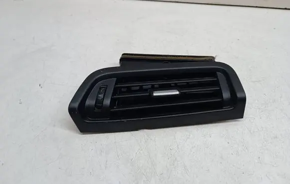 BMW 5 F10 F11 Air vent grill in roof 7211887