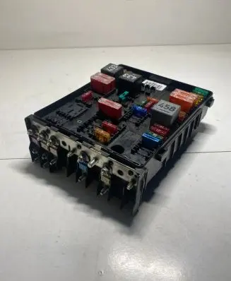 Volkswagen Touran I Fuse module 1K0937124K