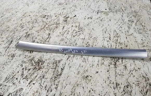 Audi A5 8T 8F Front door trim bar 8T0867409