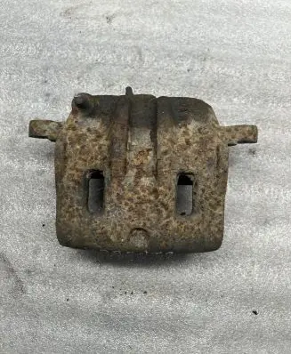 KIA Sorento Front brake caliper