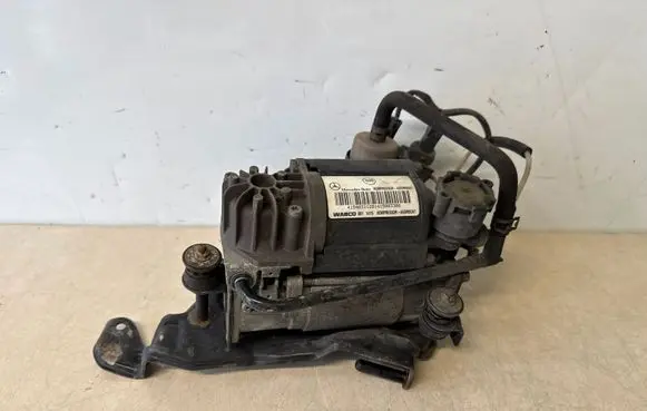 Mercedes-Benz CLS C219 Air suspension compressor/pump 