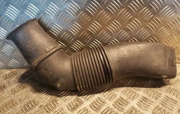BMW 7 E65 E66 Air intake duct part 7789131