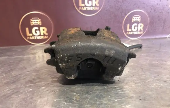 Volkswagen Golf IV Front brake caliper