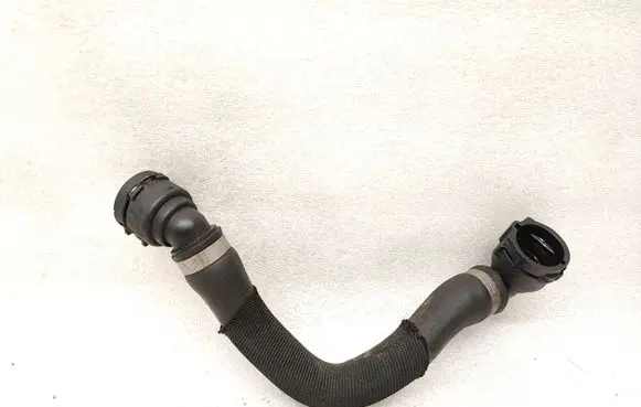 BMW X5 E70 Engine coolant pipe/hose