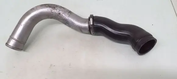 BMW 5 E39 Intercooler hose/pipe 2249669