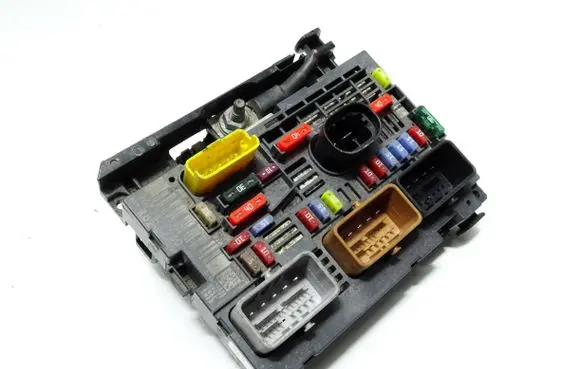 Citroen Berlingo Fuse box set 9675877980