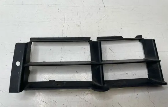BMW 5 E39 Front bumper lower grill 8176179