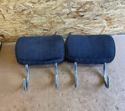 Mercedes-Benz E W124 Rear seat headrest 