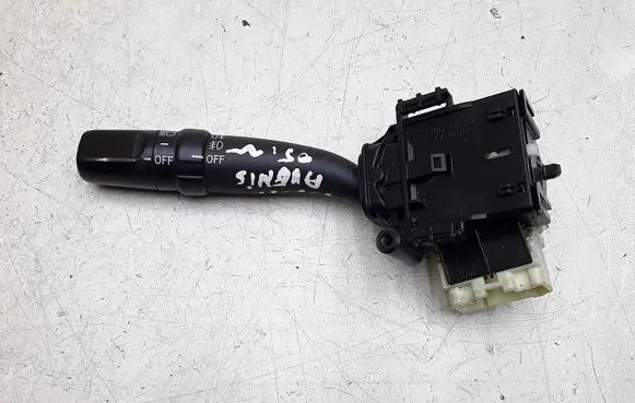 Toyota Avensis T250 Light switch 173650a