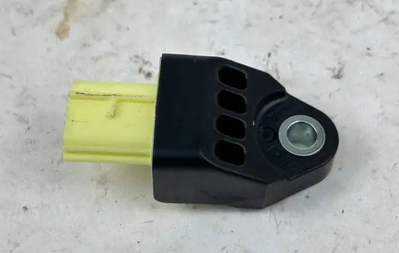 Toyota Mirai Airbag deployment crash/impact sensor 8983121020 89831-21020