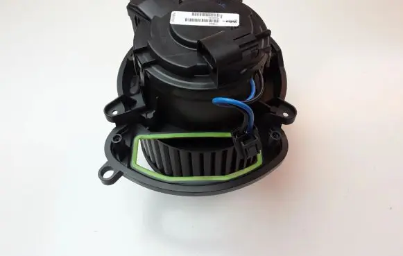 Renault Megane IV A/C air flow flap actuator/motor T52534A