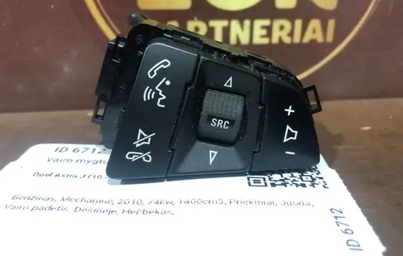 Opel Astra J Steering wheel buttons/switches 13268686