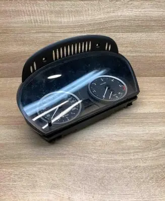 BMW 5 E60 E61 Speedometer (instrument cluster) 6937618 110080213
