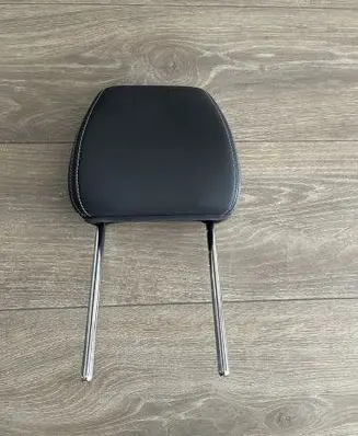 Ford Puma Front seat headrest