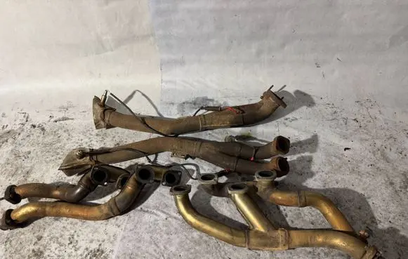 BMW 5 E34 Exhaust manifold