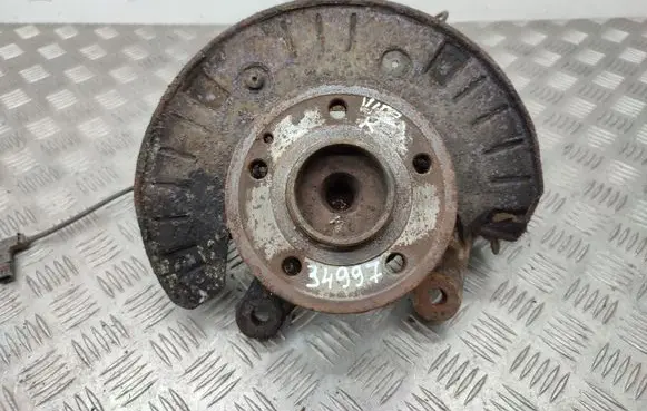 Mercedes-Benz Vito Viano W639 Front wheel hub