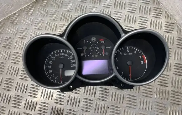 Alfa Romeo 147 Speedometer (instrument cluster) 735290179 2502010290 110008953005